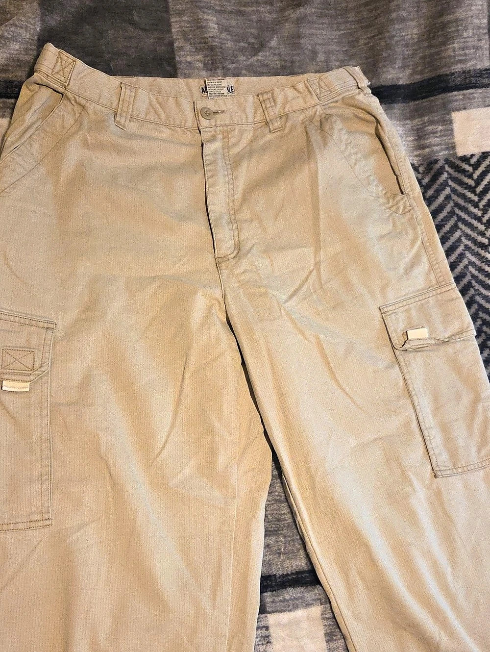 Aeropostale Men's Cargo Pants Beige Waist 34/34